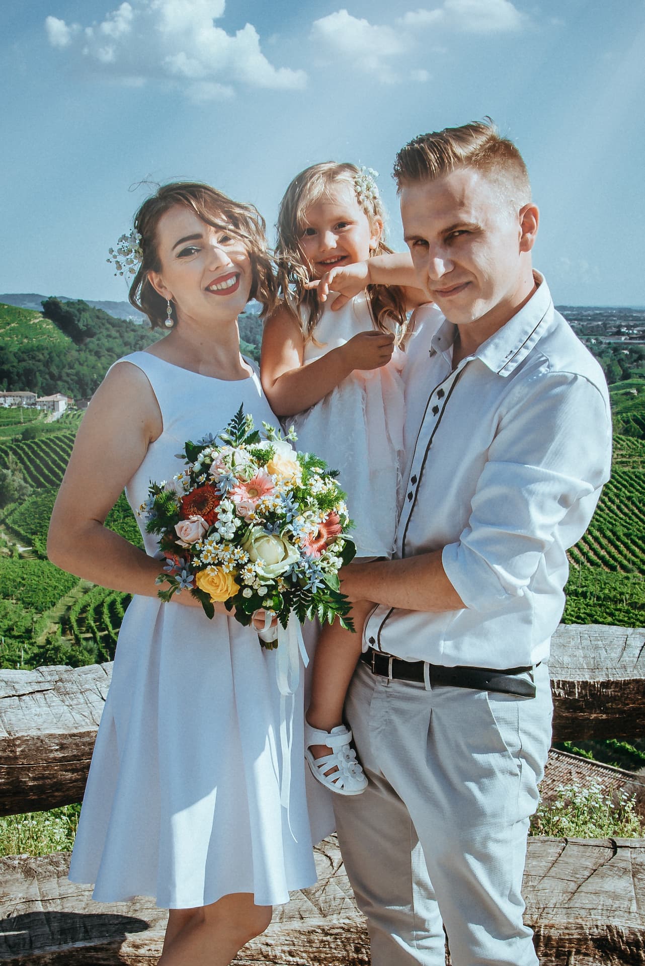 sposi bambina fondo vigneti valdobbiadene taglio americano